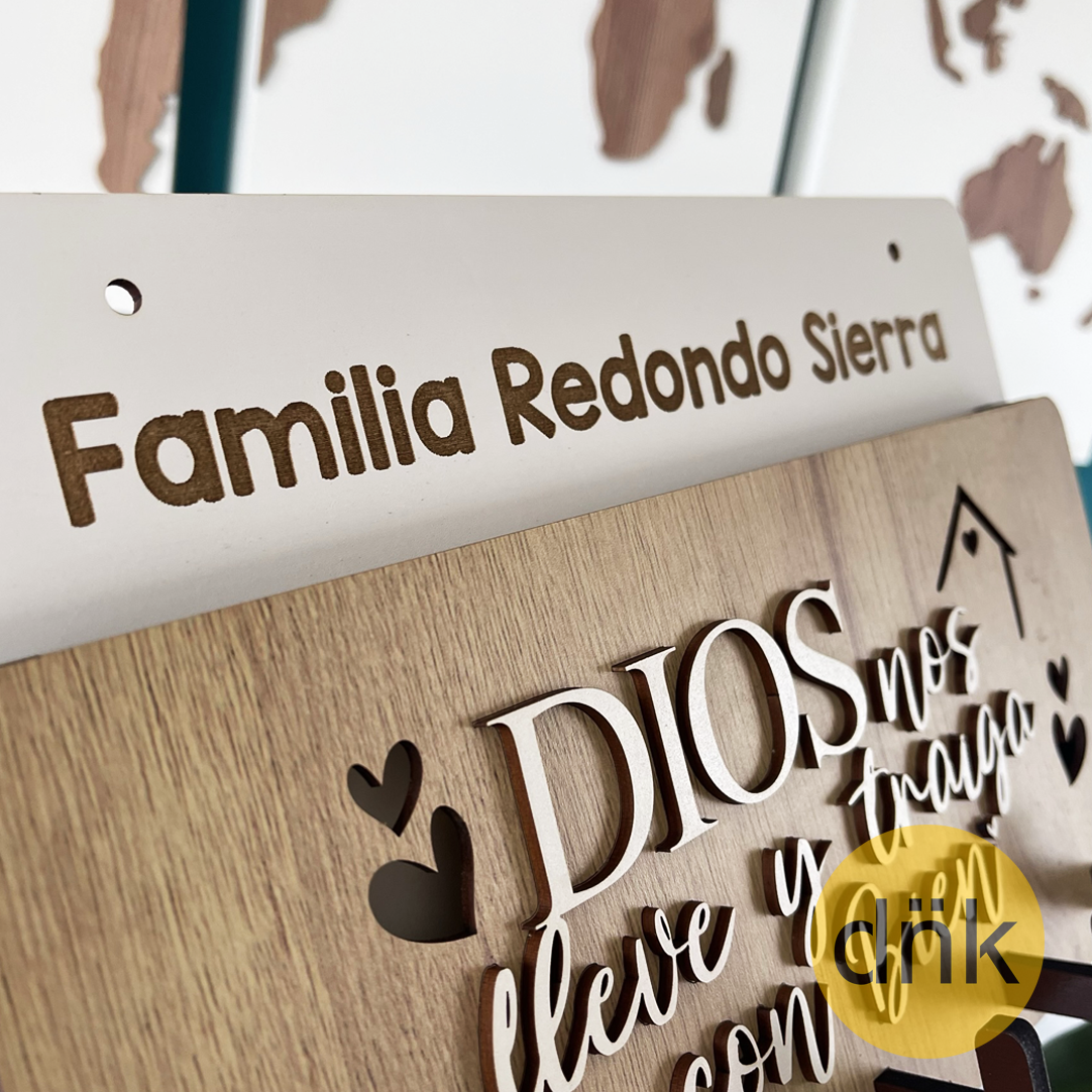 Portallaves Buzón Dios + Tallado Familia Personalizado