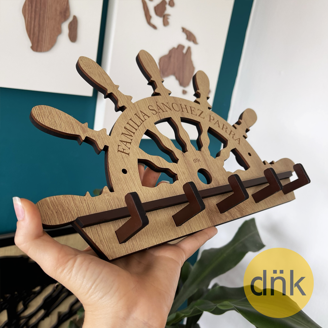 Portallaves Timón Familiar Tallado